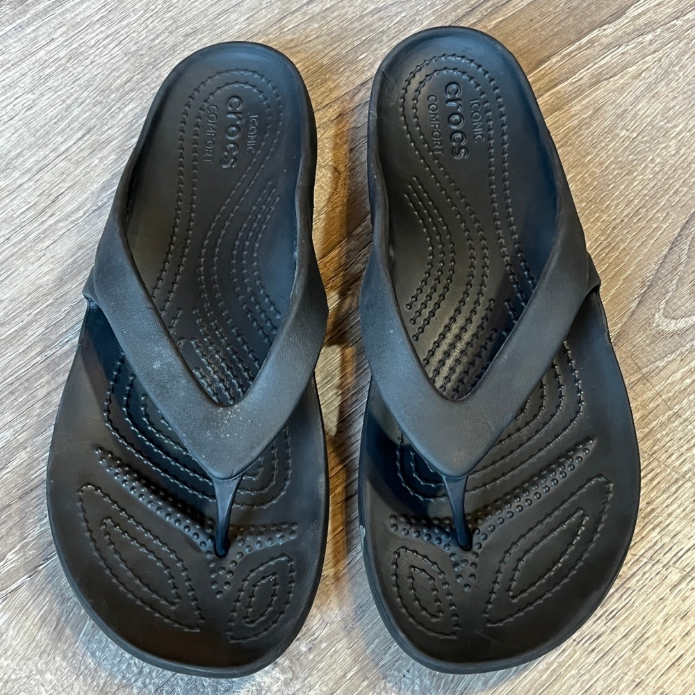 Crocs Kadee II Flip Flops Black Womens Size 8 Lightweight Comfort Sandals